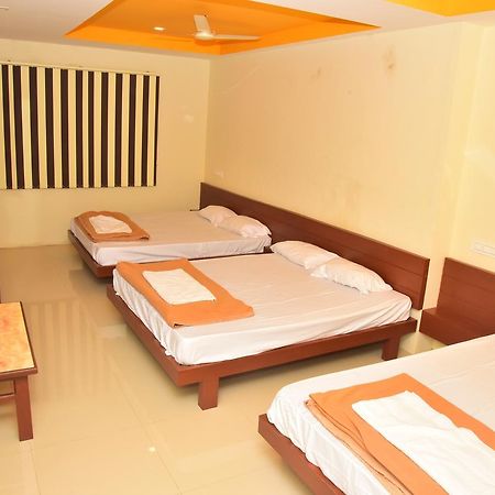 Bright Palace Restaurant And Residency Hotel Шимога Екстериор снимка