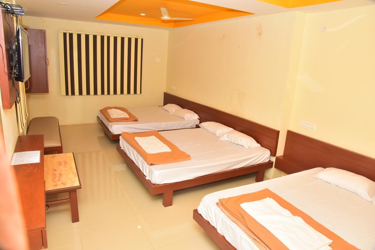 Bright Palace Restaurant And Residency Hotel Шимога Екстериор снимка