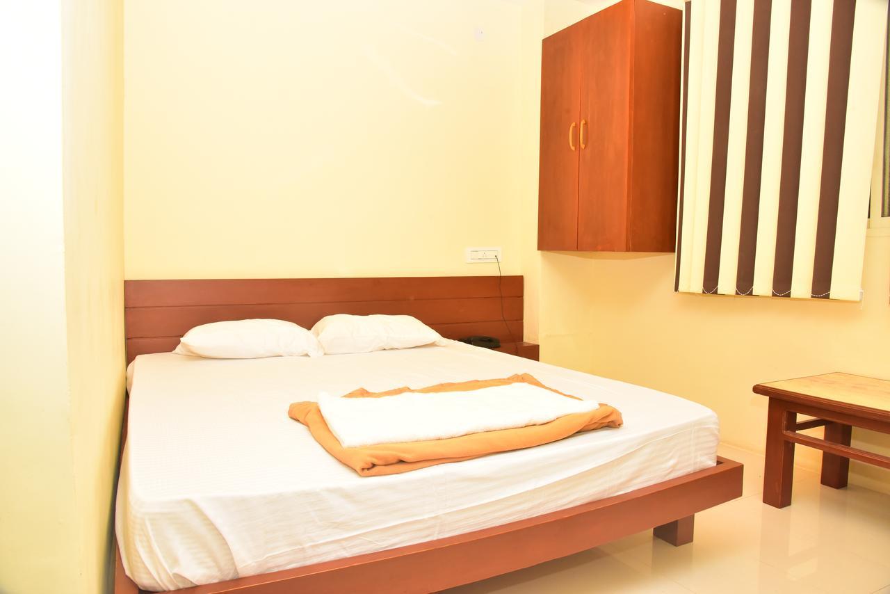 Bright Palace Restaurant And Residency Hotel Шимога Екстериор снимка