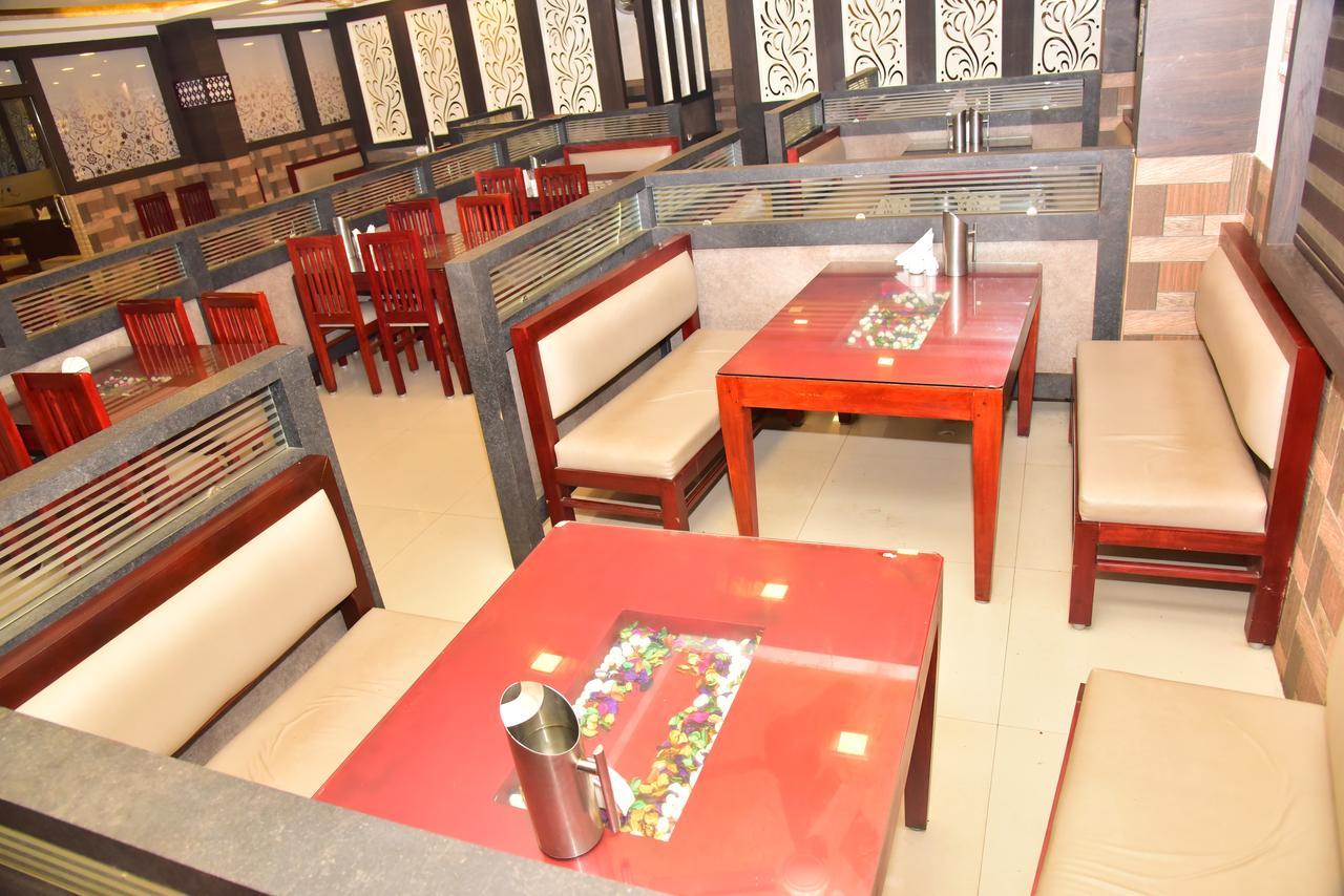 Bright Palace Restaurant And Residency Hotel Шимога Екстериор снимка